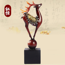 《战马奔腾·工笔扇》 一场树脂工艺与传统扇艺的先锋撞影